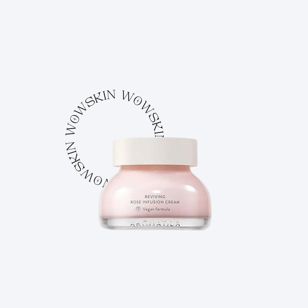 Aromatica Reviving Rose Infusion Cream hidratează intens și redă fermitatea pielii. Cremă vegană cu trandafir pentru ten luminos și revitalizat.